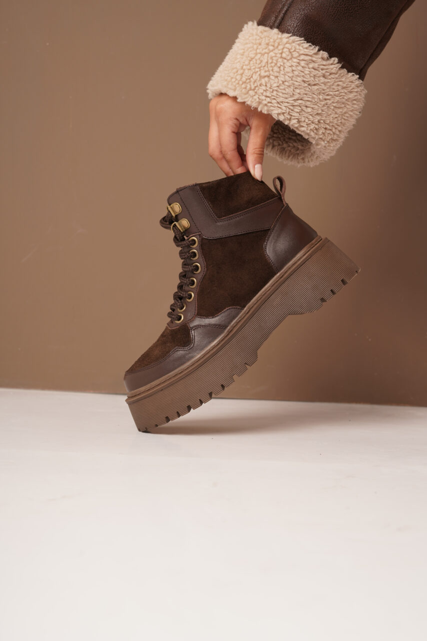 BORCEGOS NORMANDIA • Color Negro Marron Women - Zapatos para Mujer BORCEGOS NORMANDIA • Color Negro Marron - Image 4