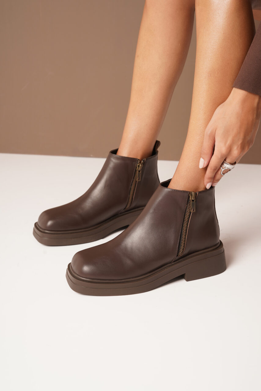 BORCEGOS PRADA • Color Negro Marron Women - Zapatos para Mujer BORCEGOS PRADA • Color Negro Marron - Image 4
